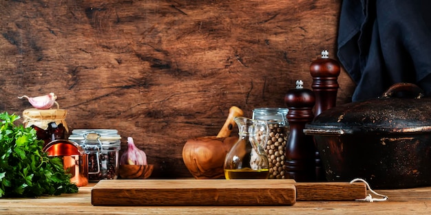 Książki kucharskie i przyprawy